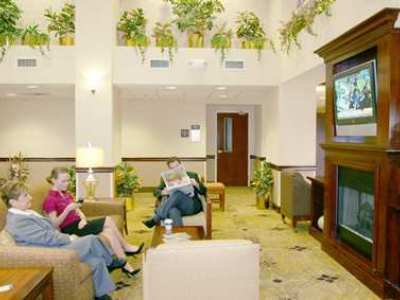 Hampton & Dayton-vandalia Hotel 3*