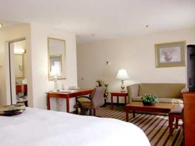 Hampton & Dayton-vandalia Hotel 3*